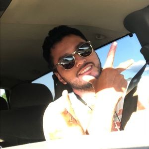 Meet your Posher, Noel